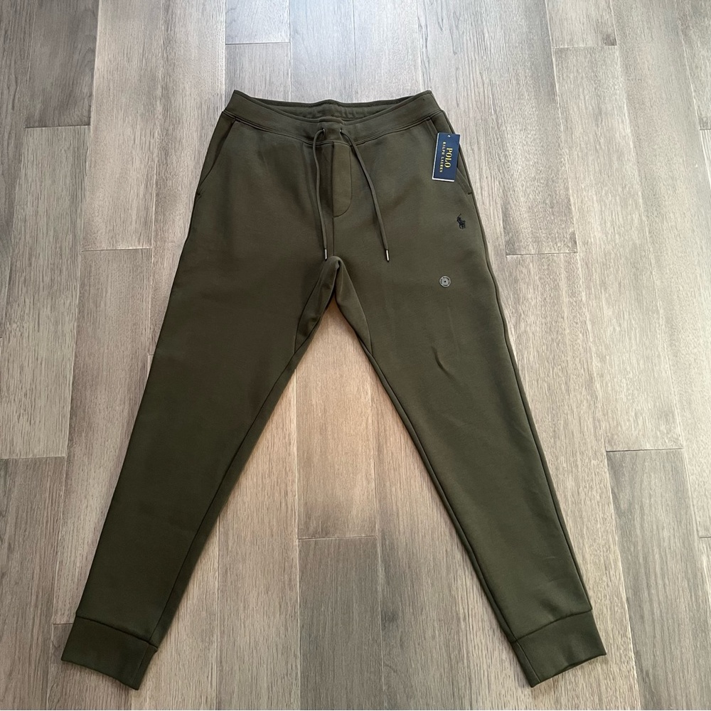 Brand new Polo Ralph Lauren double knit jogger pant. Size medium.